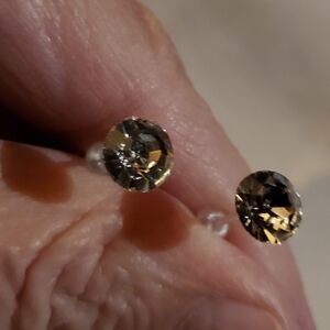 Rhinestone post earings NWOT